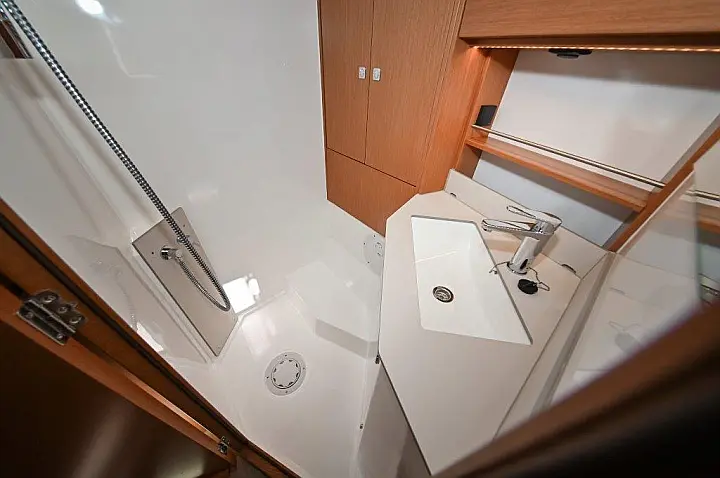 Bavaria C46 - 