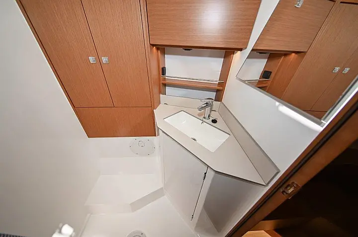 Bavaria C46 - 