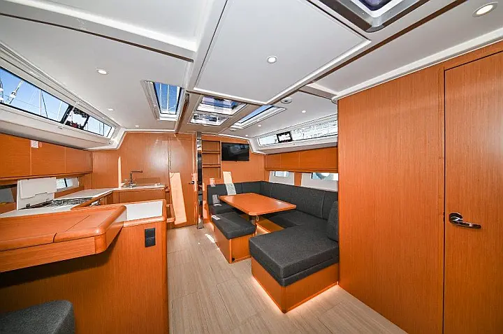 Bavaria C46 - 