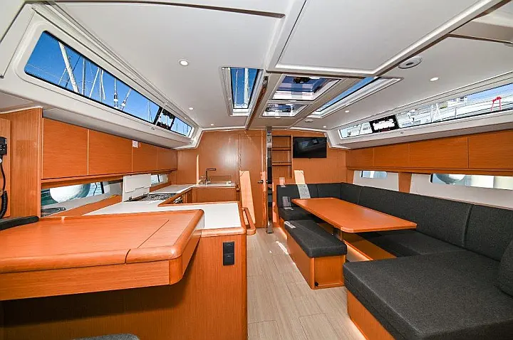 Bavaria C46 - 