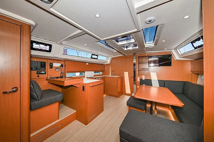 Bavaria C46 - 