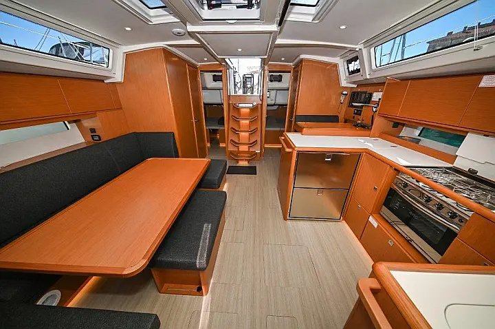 Bavaria C46 - 