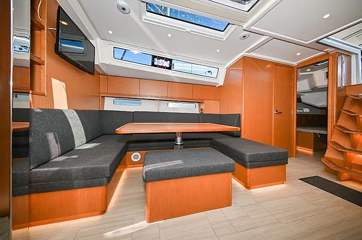 Bavaria C46 - 