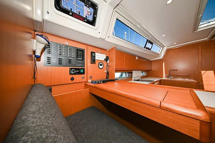 Bavaria C46 - 
