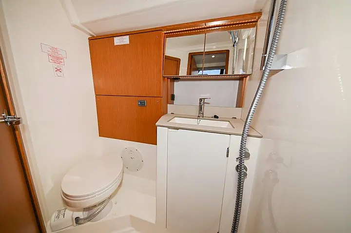 Bavaria C46 - 