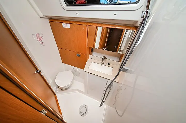 Bavaria C46 - 