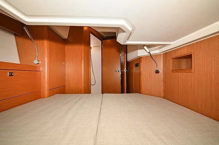 Bavaria C46 - 