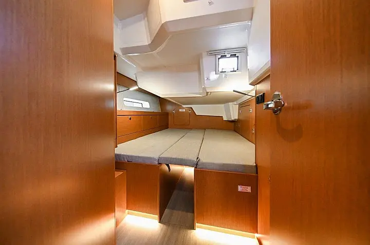Bavaria C46 - 
