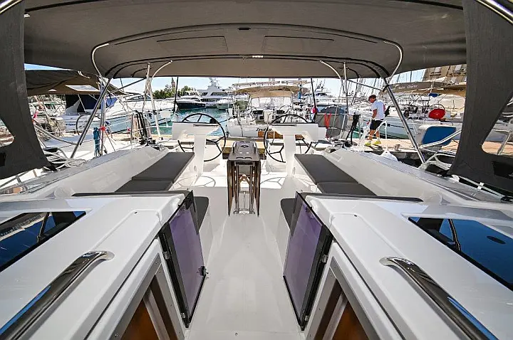 Bavaria C46 - 