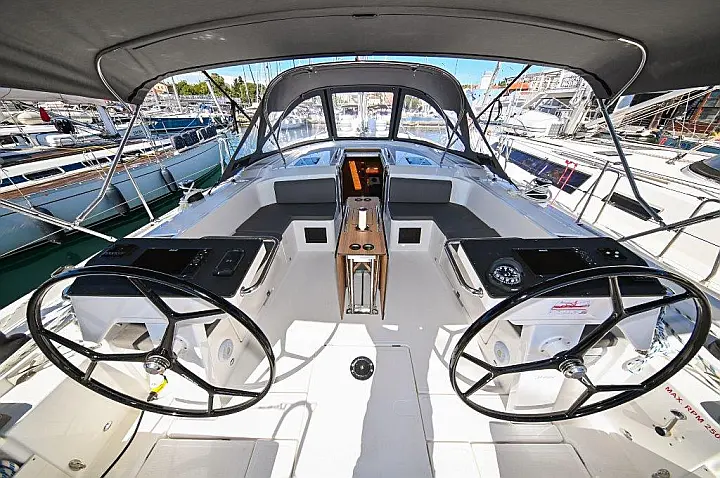 Bavaria C46 - 