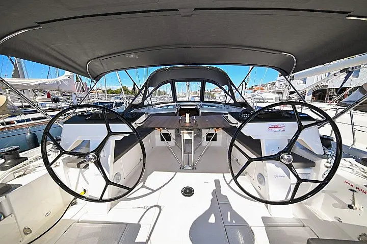 Bavaria C46 - 
