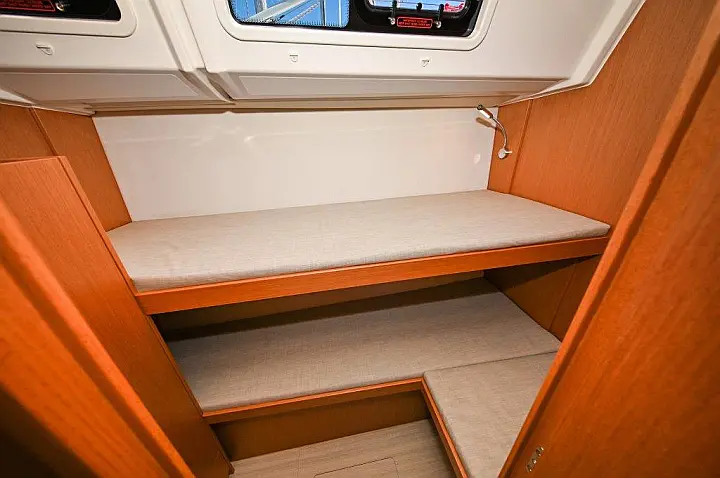 Bavaria C46 - 