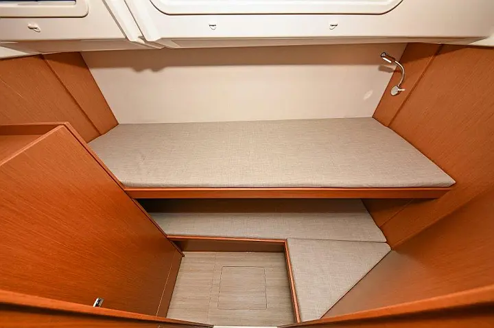Bavaria C46 - 