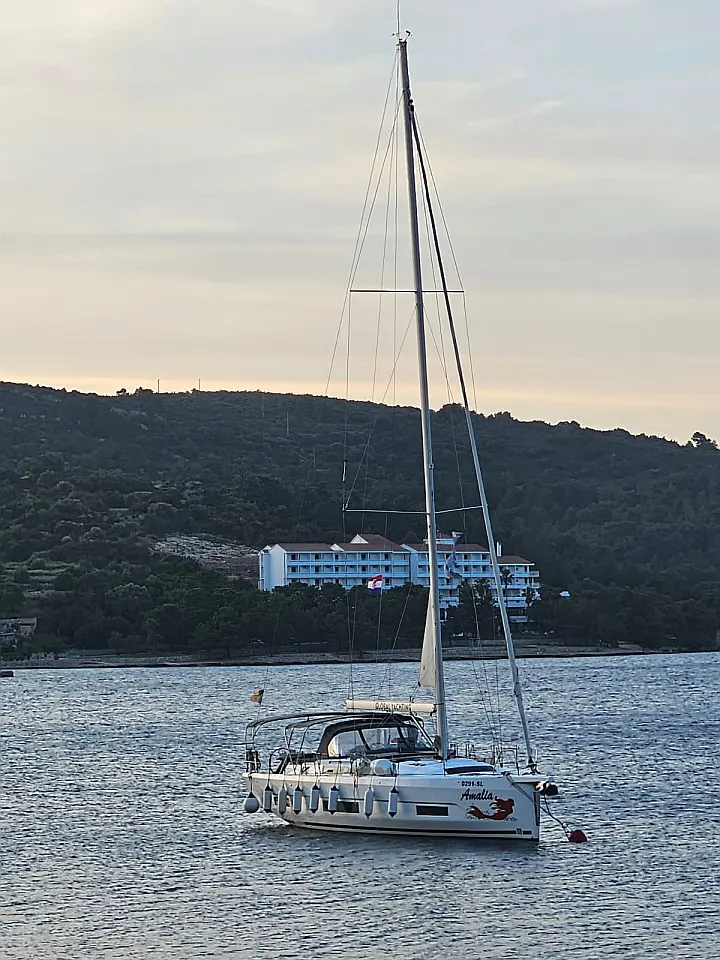 Dufour 470 - 