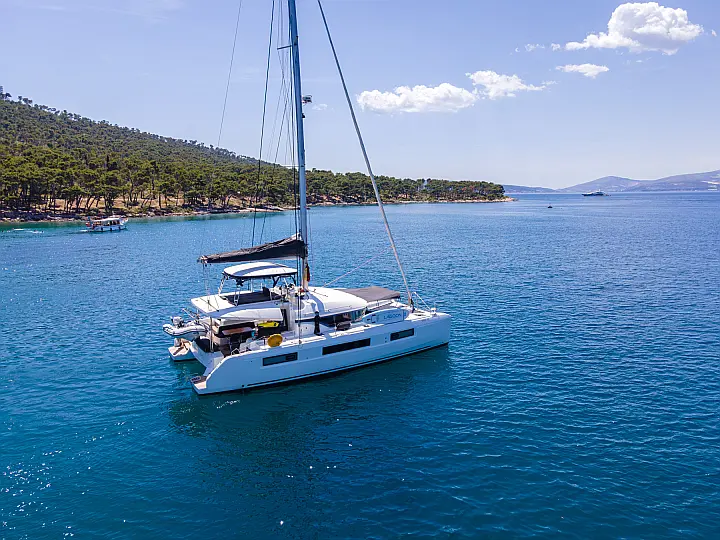 Lagoon 50 - External image