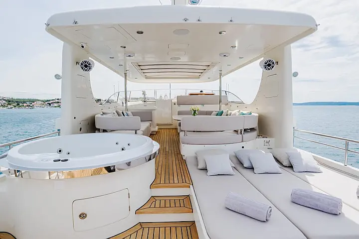 Cyrus Yachts 34M - 