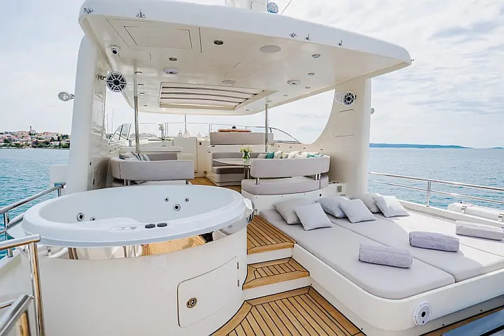 Cyrus Yachts 34M - 