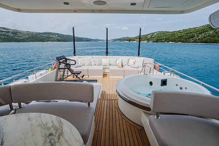 Cyrus Yachts 34M - 