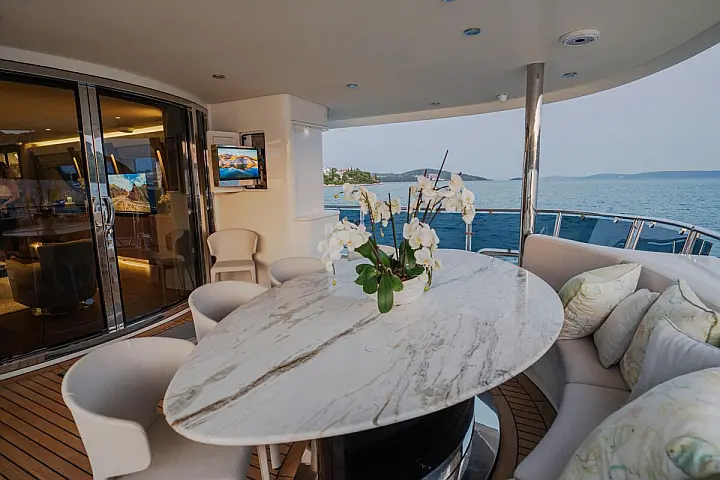 Cyrus Yachts 34M - 