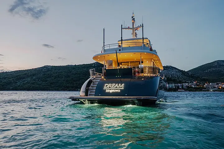 Cyrus Yachts 34M - 