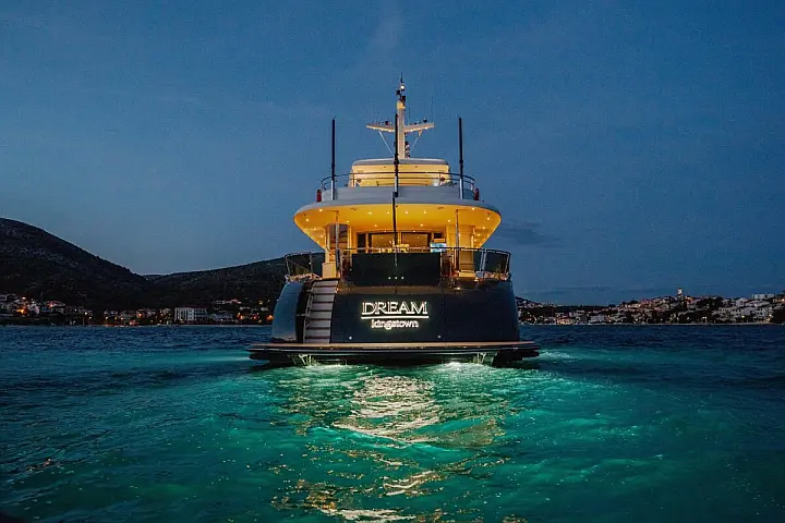 Cyrus Yachts 34M - 