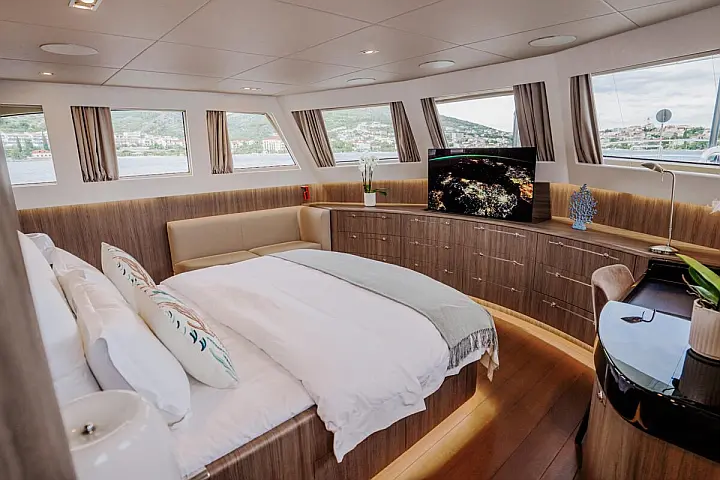 Cyrus Yachts 34M - 