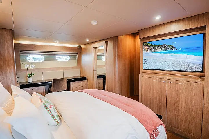 Cyrus Yachts 34M - 