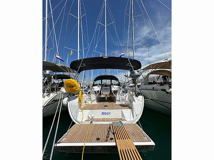 Bavaria Cruiser 34 - External image