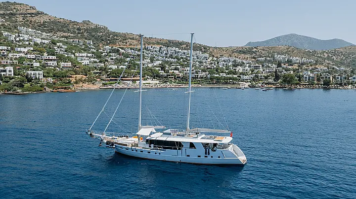 Motorsailer S4 - 