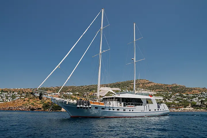Motorsailer S4 - 