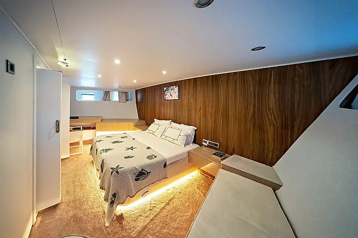 Motorsailer S4 - 