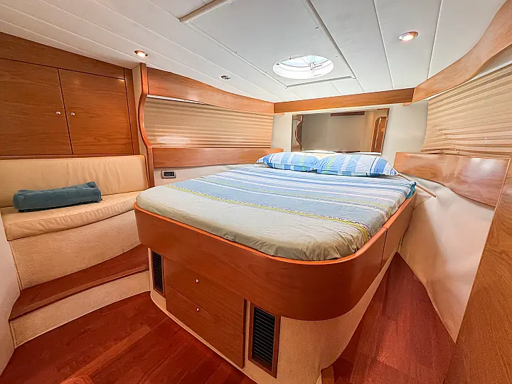 Alena 56 - 