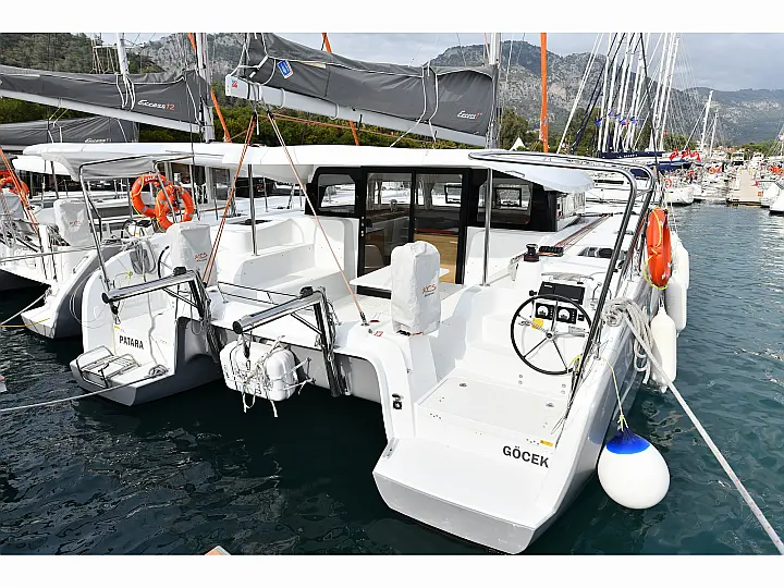 Excess 11 - External image