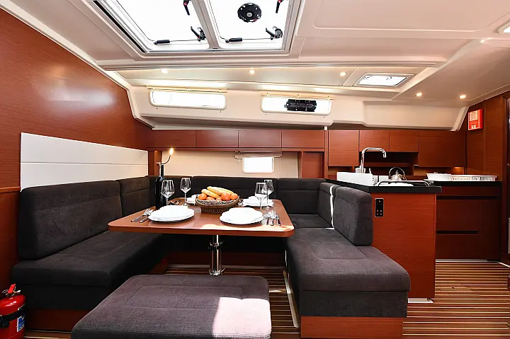 Hanse 458 - 