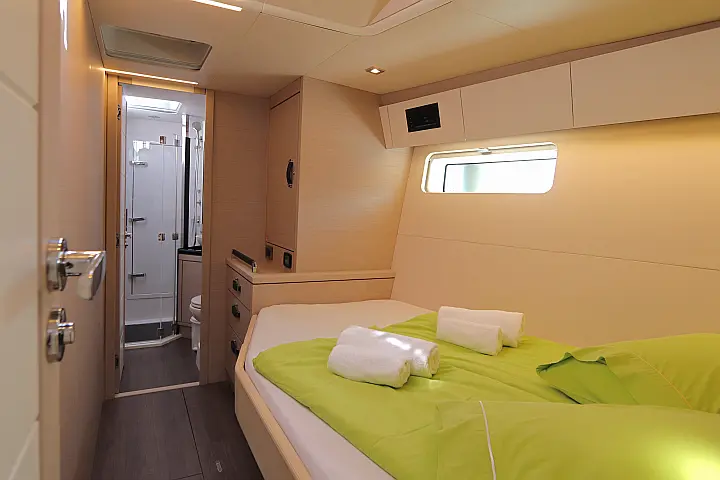 Jeanneau 65 - 