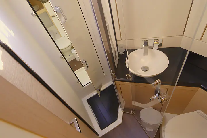 Jeanneau 65 - 