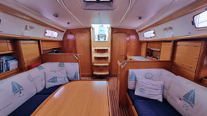 Bavaria Cruiser 37 - 