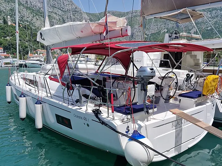 Oceanis 46.1 - owner version - External image