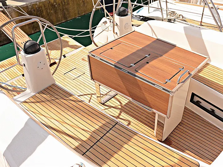 BAVARIA C 40 BT - Exterior images