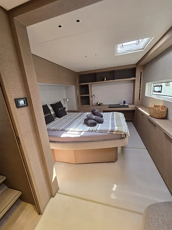 Lagoon Sixty5 - 