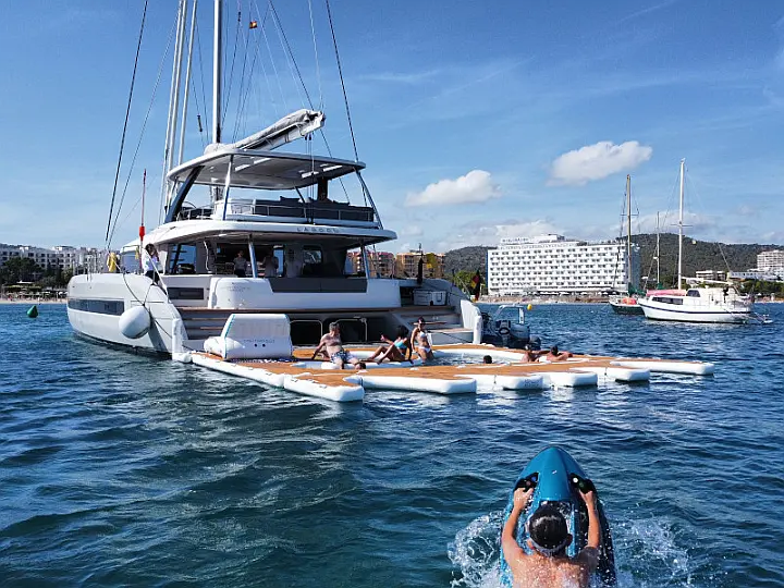 Lagoon Sixty5 - 