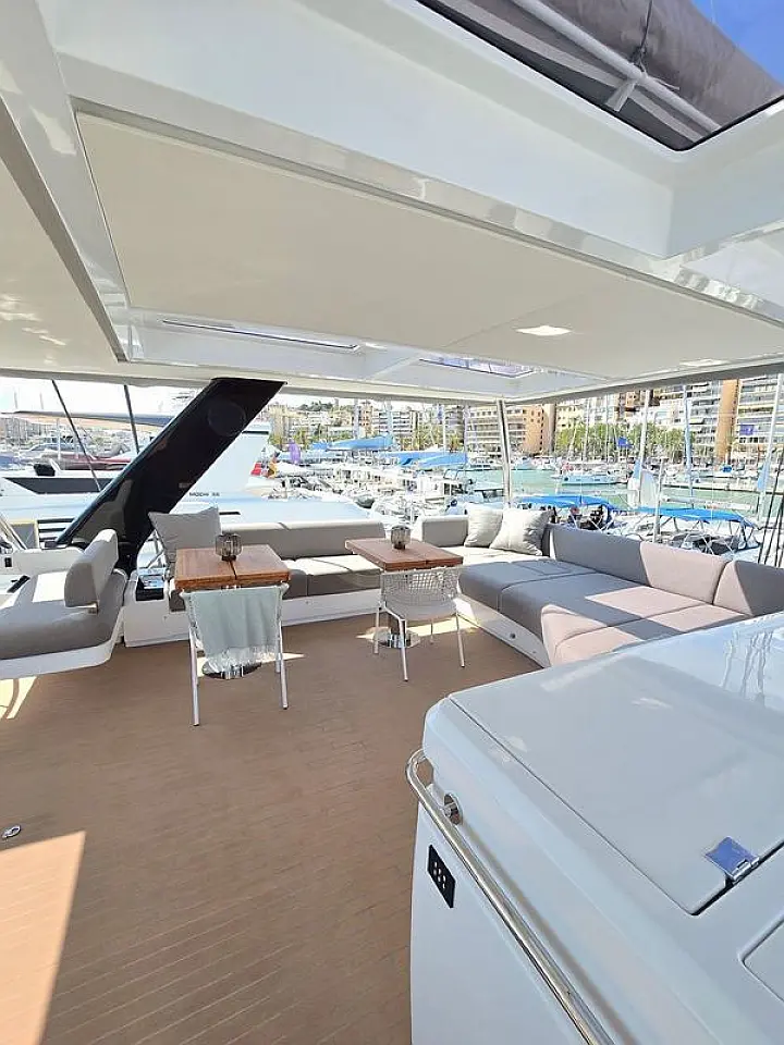 Lagoon Sixty5 - 