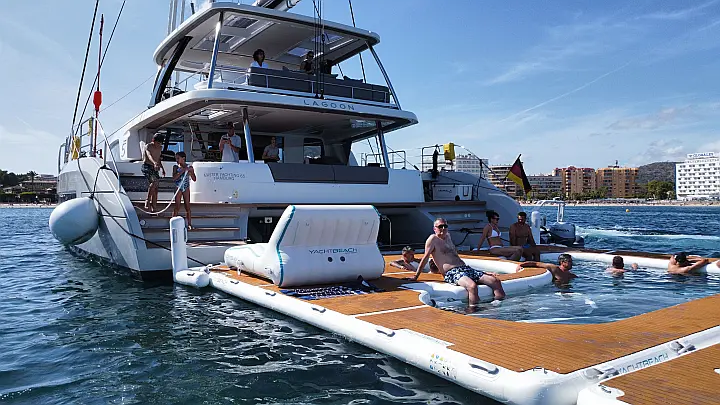 Lagoon Sixty5 - 