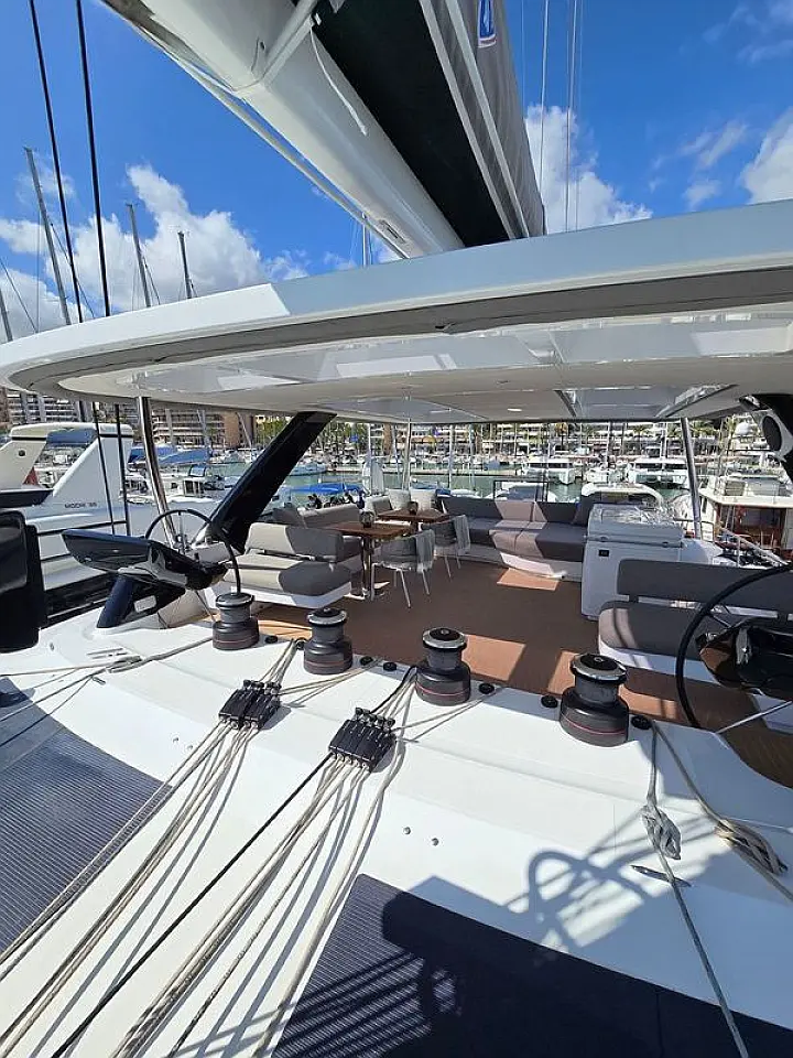 Lagoon Sixty5 - 