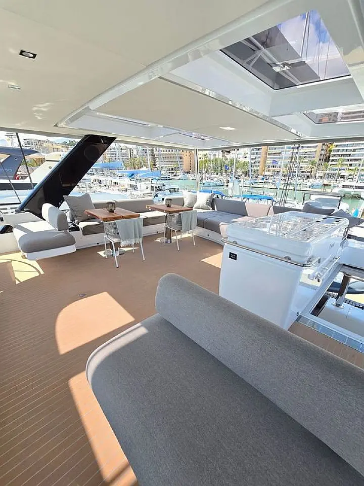 Lagoon Sixty5 - 