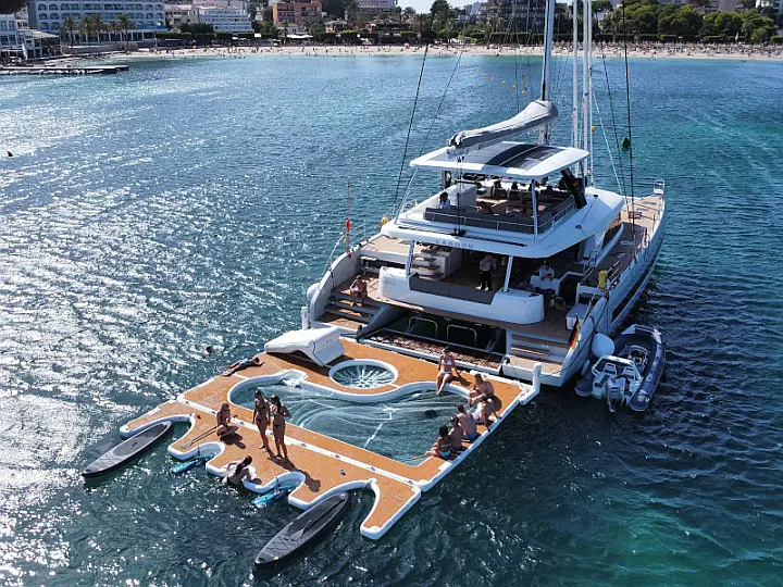 Lagoon Sixty5 - 