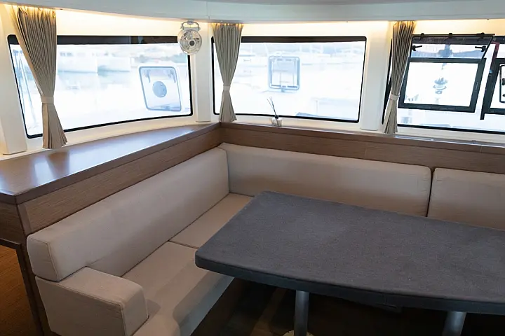 Lagoon 42 - 