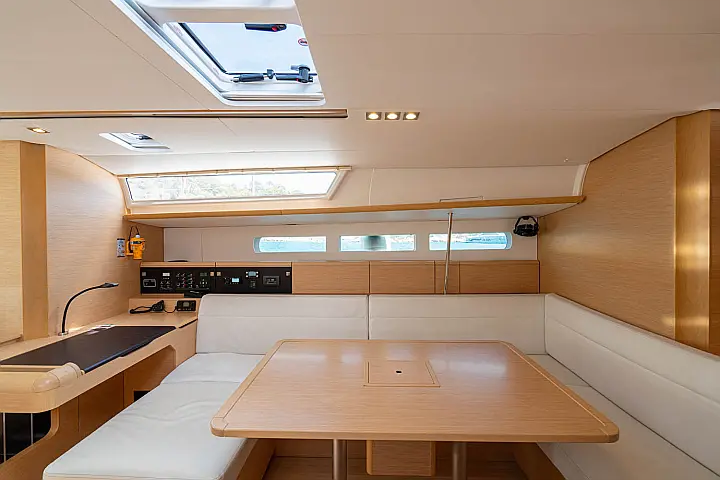 Sun Odyssey 519 - 
