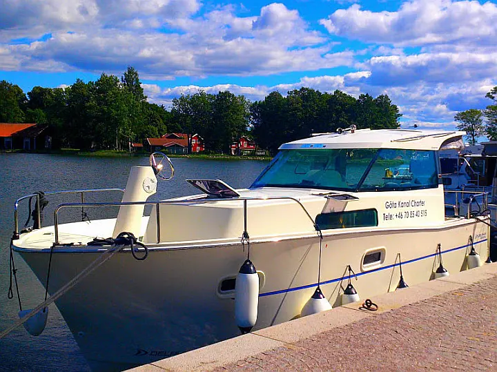 Delphia Escape 800 - External image