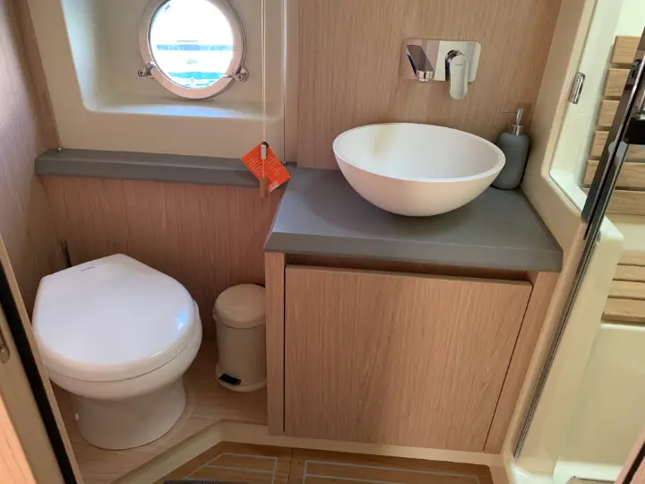 Monte Carlo 5 - toilet